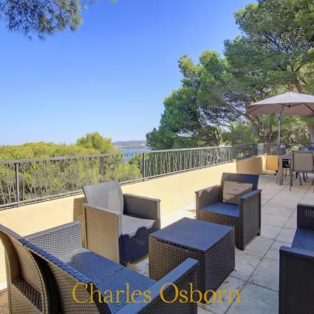 Stoneview Pensionat 4*