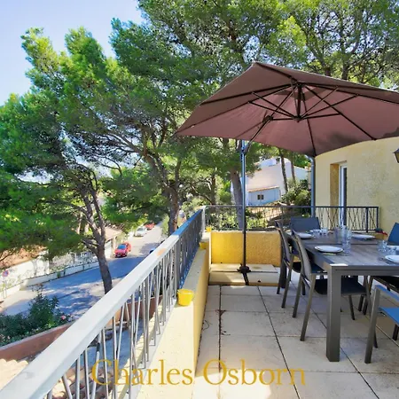 Pensionat Stoneview 4*