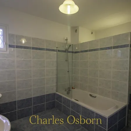 Stoneview بيت ضيافة سُت