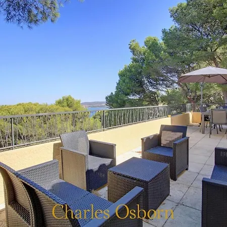 Stoneview بيت ضيافة 4*